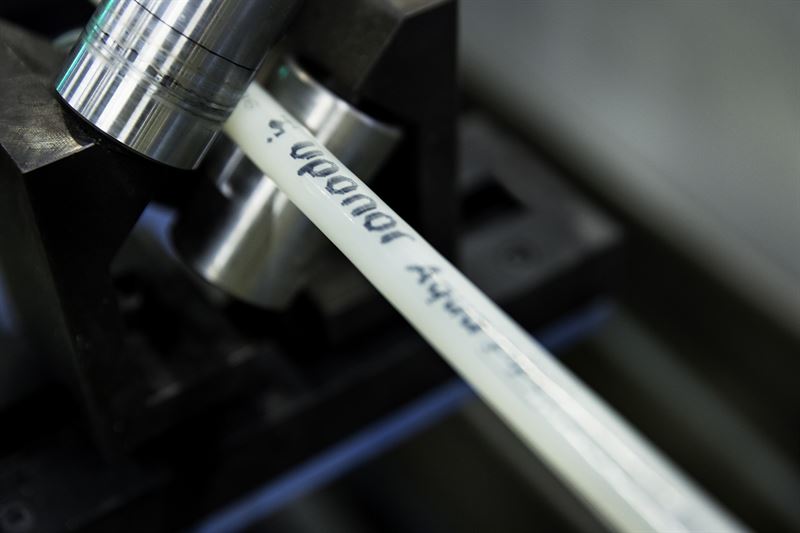 Polyethylen (PEX)-Rohre auf der Basis von Rohstoffen aus chemisch recycelten PEX-Abfällen (Neste)
Neste, Uponor, Wastewise Group und Borealis ermöglichen das chemische Recycling von schwer zu recycelnden Kunststoffabfällen zu neuen hochwertigen Kunststoffrohren.