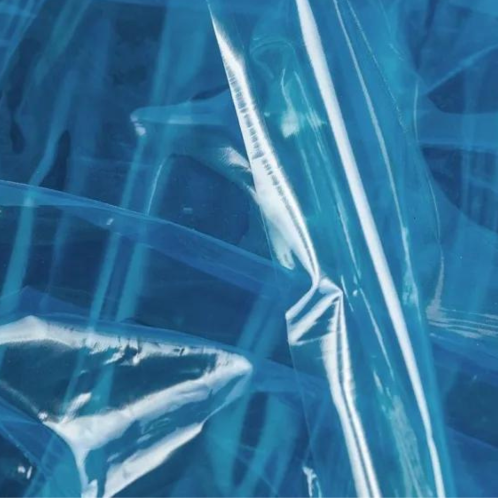 Recycelter Kohlenstoff (Neste)
Reine Kohlenwasserstoffe, die aus chemisch recycelten Kunststoffabfällen hergestellt werden, können zur Wiederherstellung von Kunststoffen in Neuwarenqualität verwendet werden.